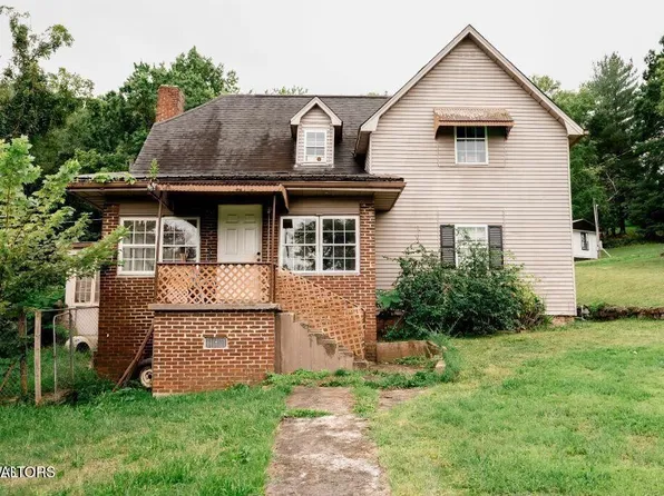 225 W Robbins St, Jellico, TN 37762