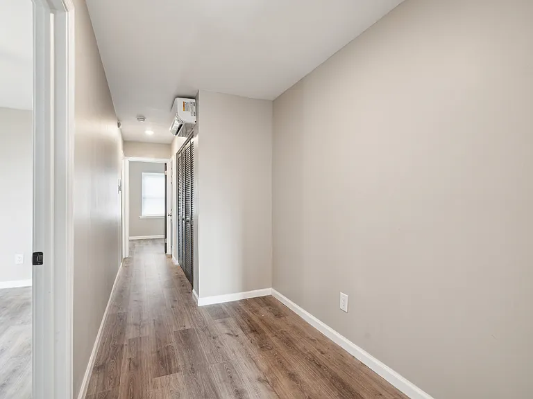 655 N 33rd St #2 — Photo 16