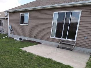 6405 Whitewater Ln, Lincoln, NE 68521