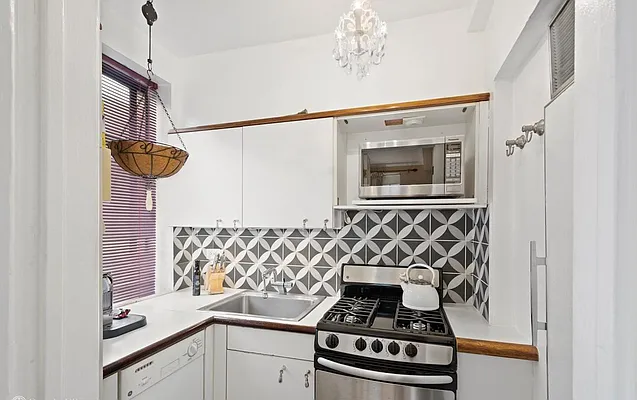 Rented by Compass | media 3