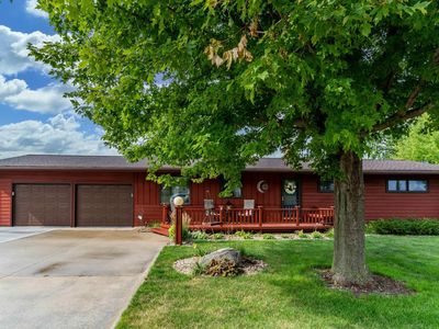 309 E H Ave, Grundy Center, IA, 50638