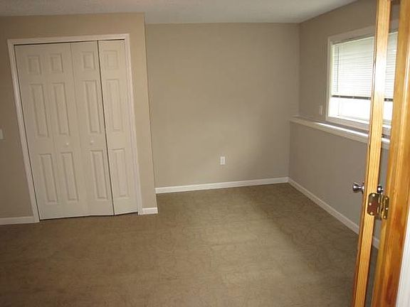 2nd image of 14972 Glenbrook Ave N