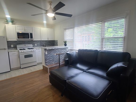 4th image of 589 Bramhall Ave #2L