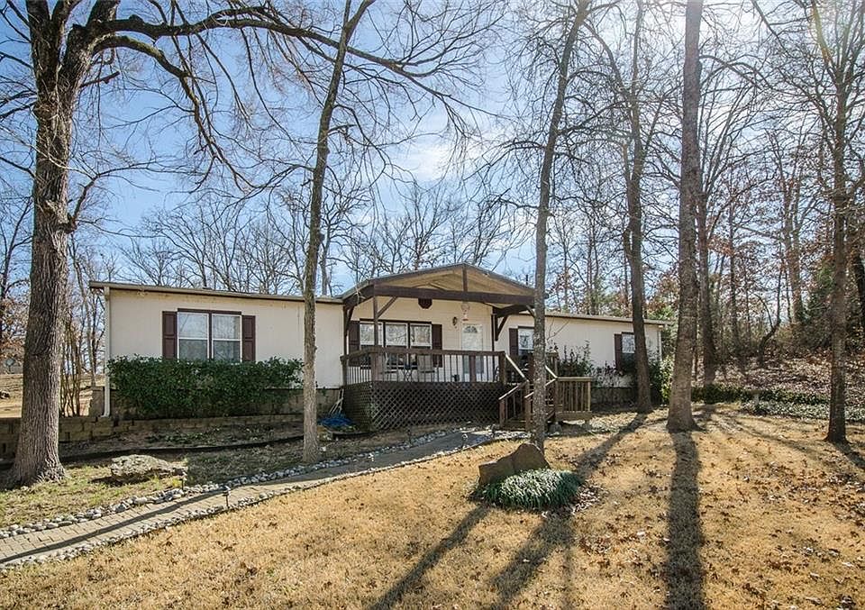 1st image of 210 Castlewood Dr