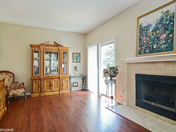 4th image of 544 W Parkside Dr