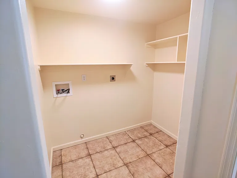 1343 W Alameda St — Photo 12