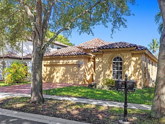 2nd image of 5040 SW 139th Ter