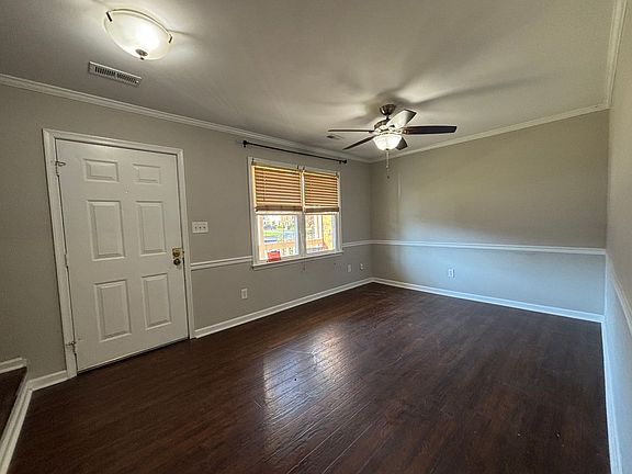 4th image of 203 Choisy Cres