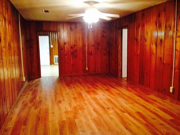 2nd image of 111 N Lee Dr