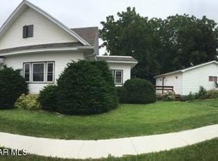 16 1st Ave NW, Dodge Center, MN 55927