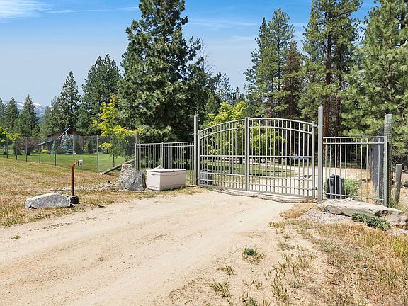 5th image of 1862 Mountain Meadow Ln