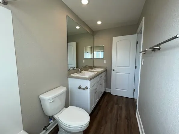 Marina Plaza, 2777 Marina Blvd #17, San Leandro, CA 94577