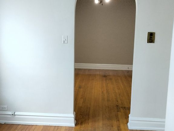 3rd image of 2144 S Harvey Ave #2E