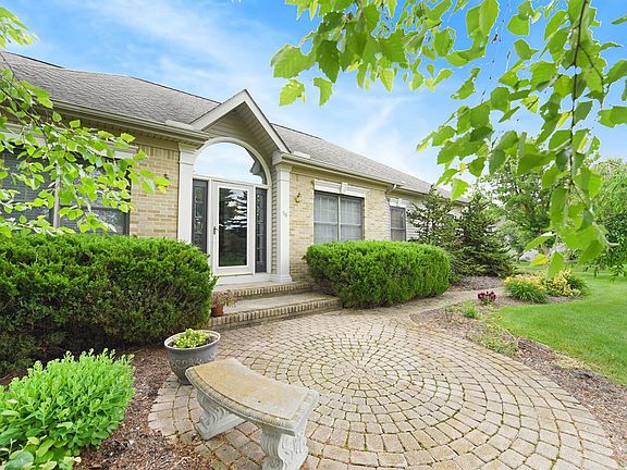 2nd image of 58 Fox Hill Ct