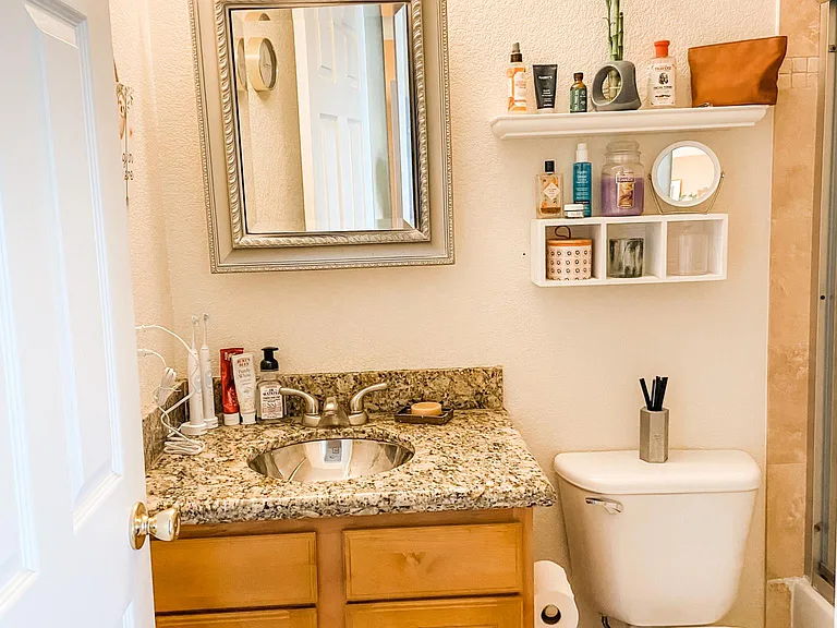 2345 N Clay St #203 — Photo 17