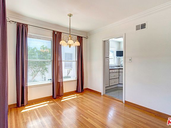 5th image of 6416 W 84th St