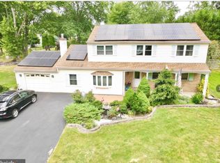 1553 Peach Tree Ln, Hatfield, PA 19440