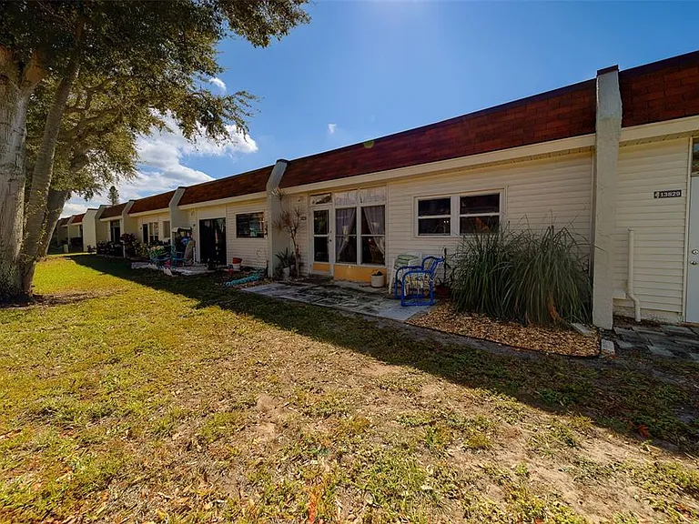 13827 Mission Oaks Blvd — Photo 30