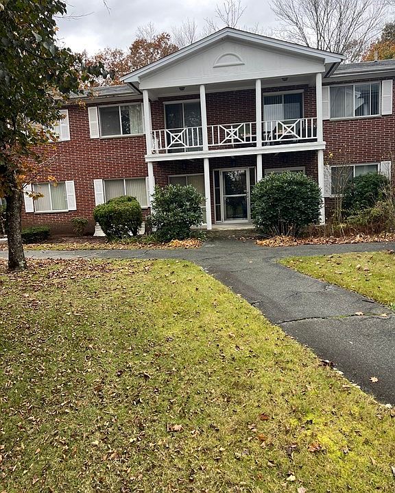 1st image of 12 Bayberry Dr APT 3