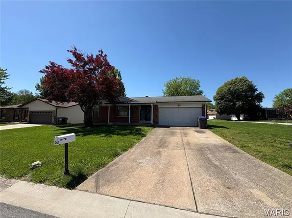 53 W Garden Walk Dr, Saint Peters, MO 63376
