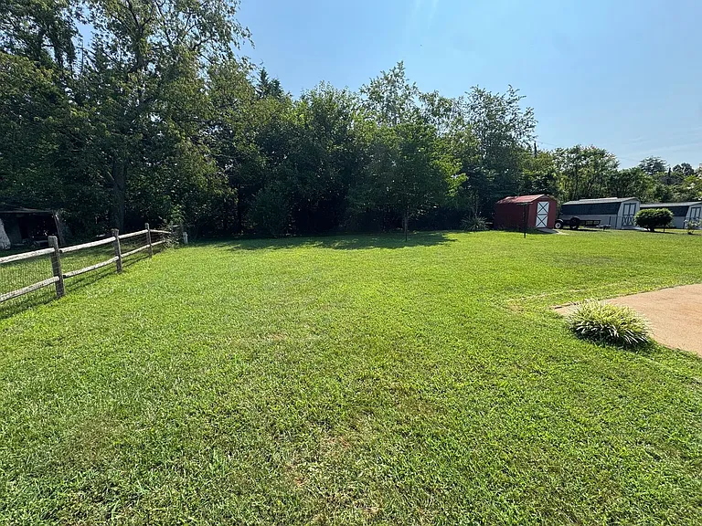 312 Foreston Dr — Photo 14