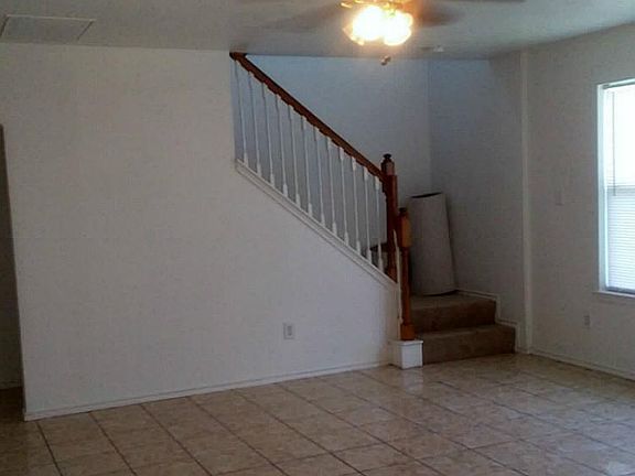 3rd image of 5903 W Harrow Dr