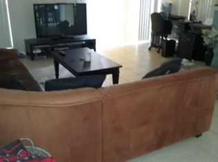 9414 Forest Hills Cir, Tampa, FL 33612