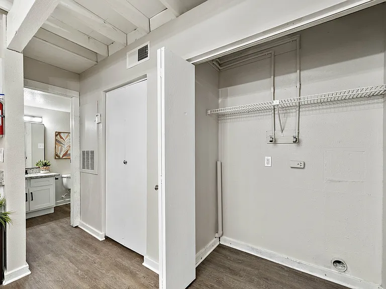 51 Ten Townhomes — Photo 29