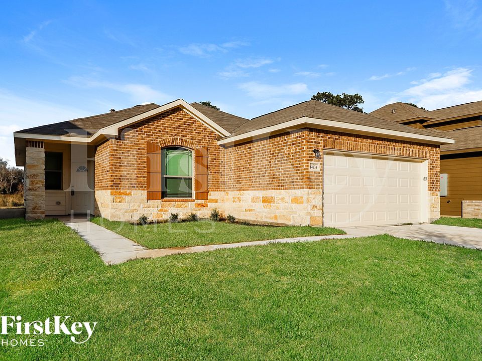 1st image of 14735 Country Club Rd