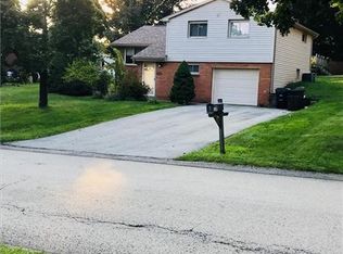 114 Sunrise Dr, Irwin, PA 15642