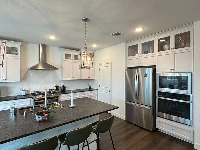 15937 Mavericks Ln — Photo 16