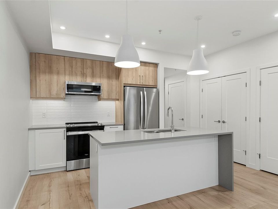 1st image of 536 Island Hwy S #505