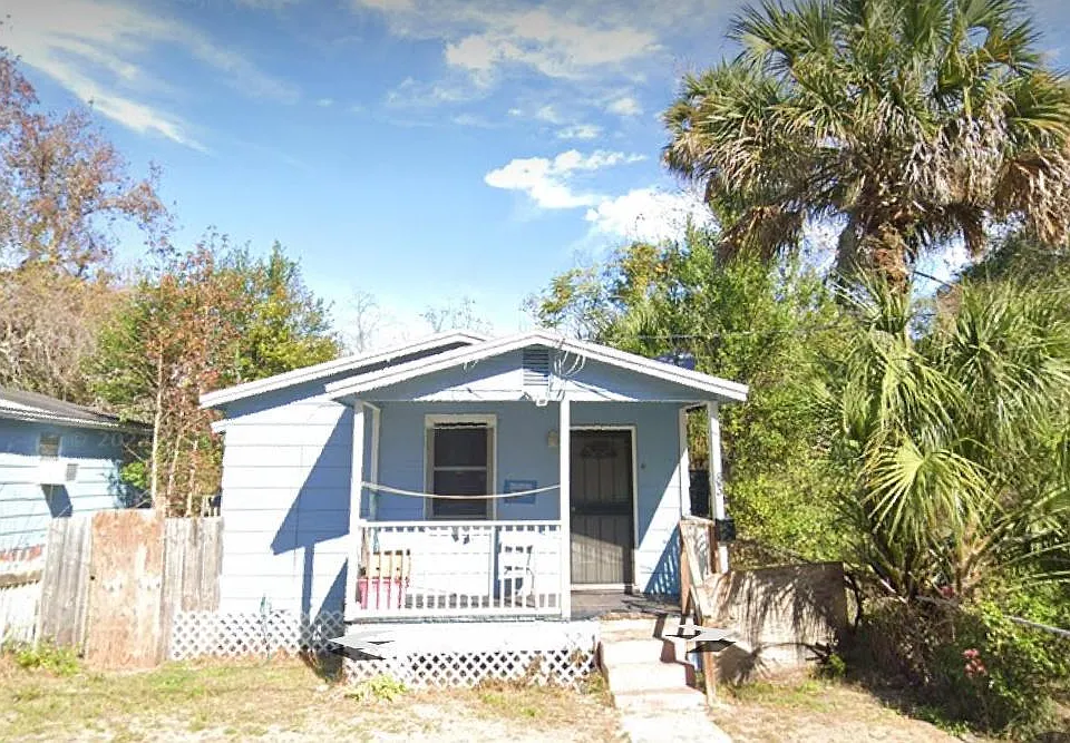 831 Oakley St