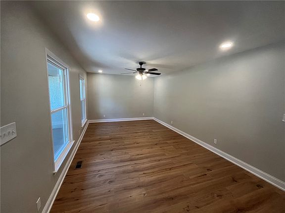 4th image of 18973 Harrison Street Rd