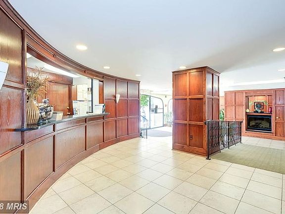 Community Lobby and Front Desk