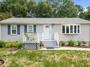 34 E Hill Rd, Springfield, MA 01109