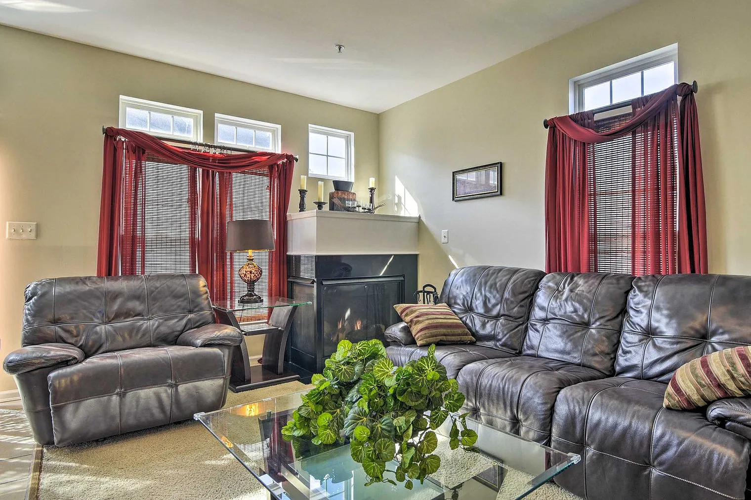 3 bed, 2.0 bath, 2023 sqft, $4,580 — Photo 1