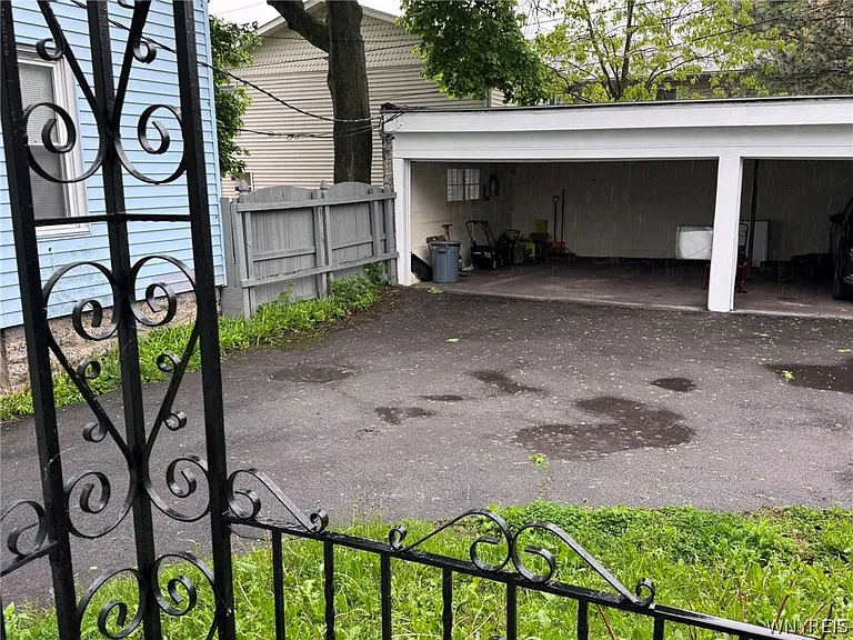 405 W Ferry St #LOWER — Photo 30