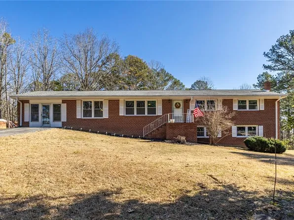 82 Garden Path, Dallas, GA 30132