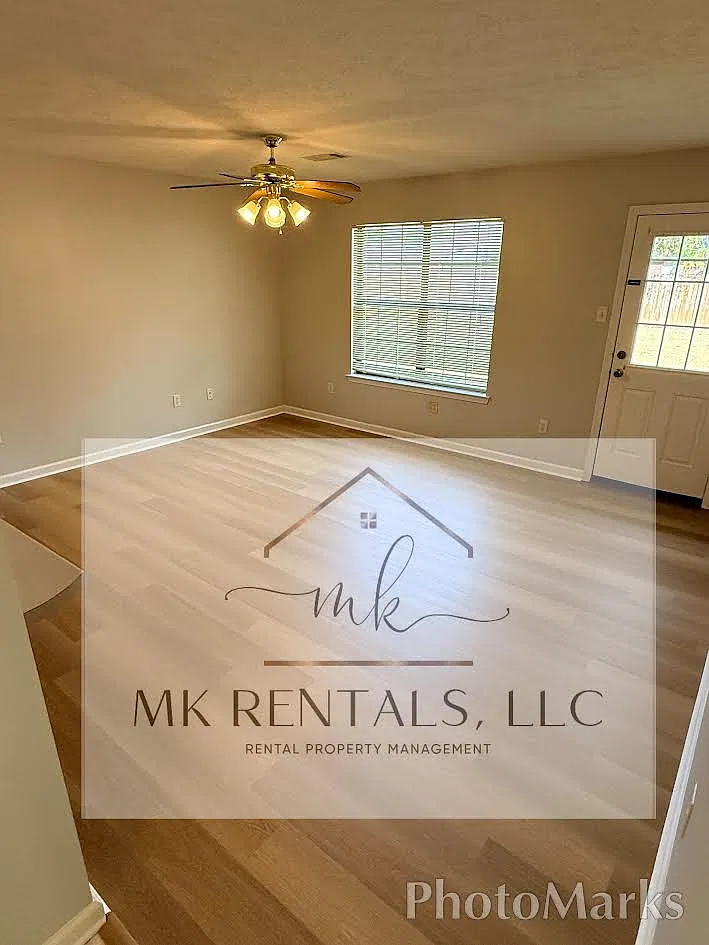 3 bed, 1192 sqft, $1,600 — Photo 3