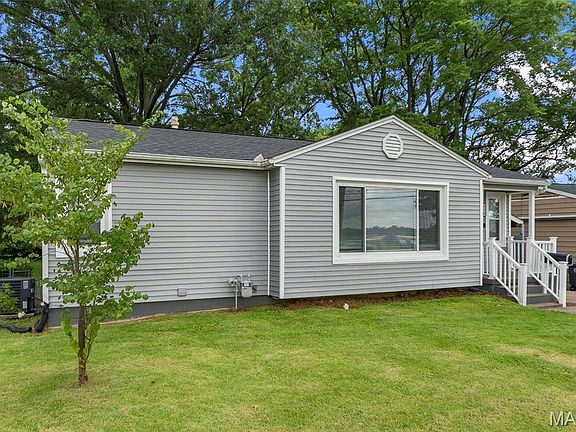 4th image of 120 Sheridan Dr
