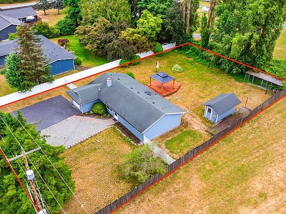 2nd image of 18605 NE 165th ST