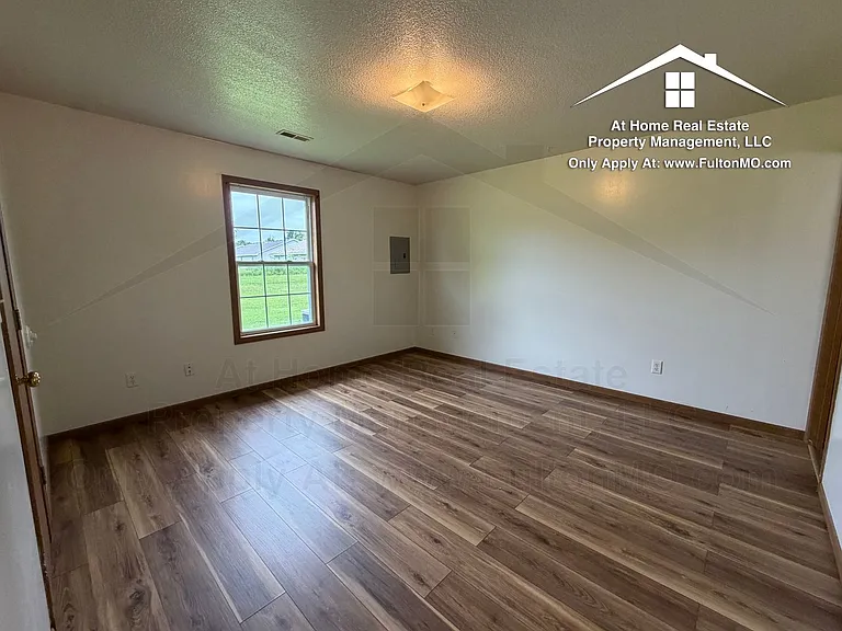 26332635 Gates Blvd — Photo 17