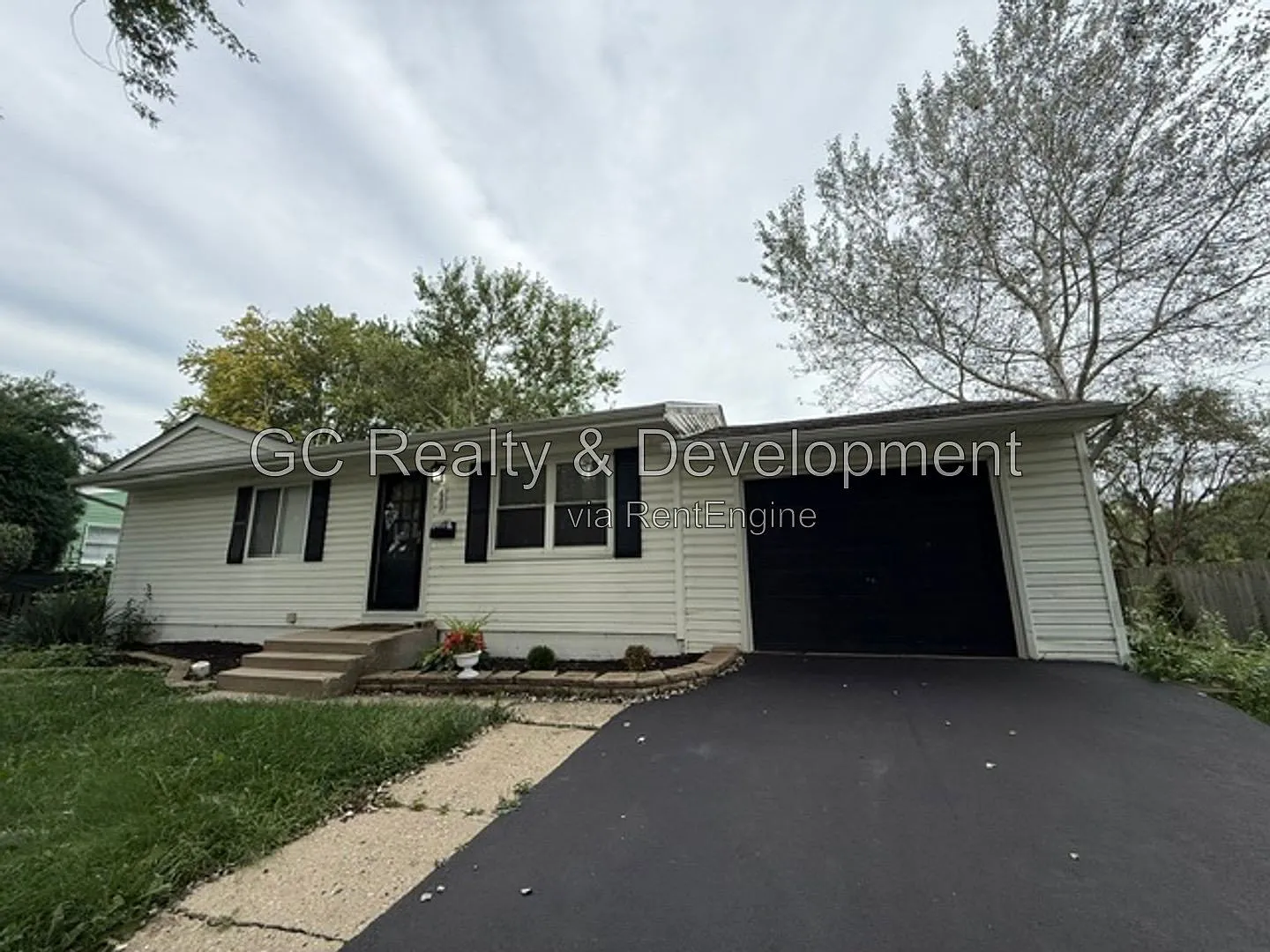 2 bed, 2.0 bath, 925 sqft, $2,695 — Photo 1
