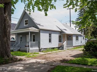 520 15th St, Port Huron, MI