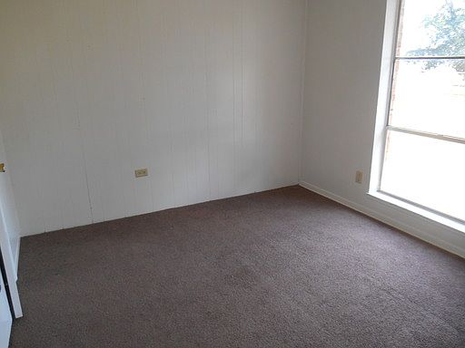 2nd image of 4104 NE 4th St Unit A