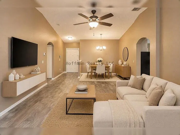 3 bed, 2.0 bath, 1290 sqft, $2,150 — Photo 3