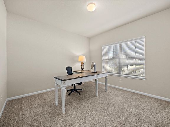 5th image of 519 Yellow Bullhead Ct