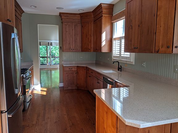 5th image of 3120 Thorne Hill Ct