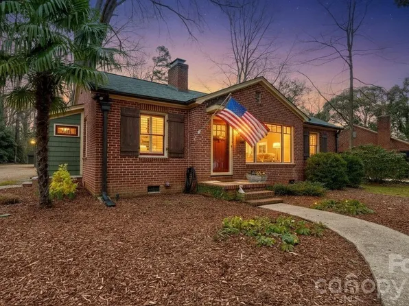 2905 Clover Rd, Charlotte, NC 28211